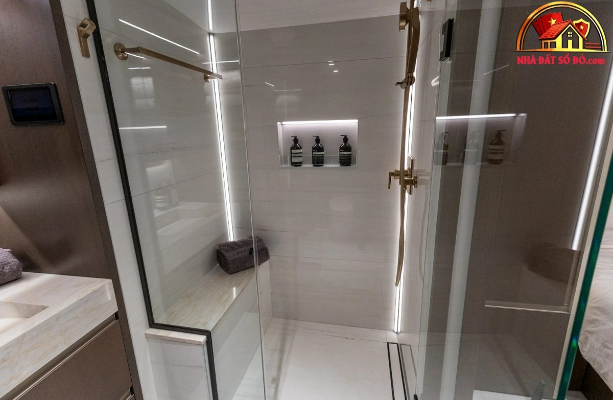 Nhà di động đẹp nhất thế giới: Như cung điện di động, giá hơn 56 tỉ, đã có người mua - Ảnh 16.
