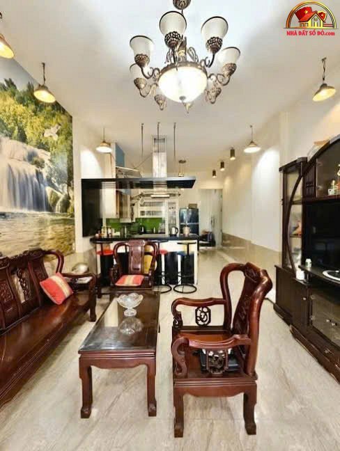 Nhà 3 tầng 80m2, ô tô đậu cửa, giá chỉ 5,9 tỷ – Ngã Tư Thủ Đức