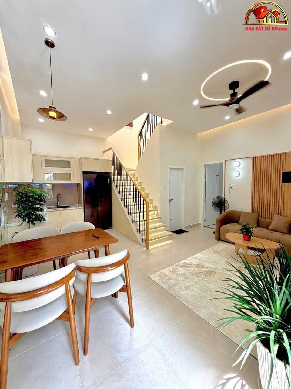 Nhà đẹp ngang hơn 8m – 3PN có phòng trệt cho người già – Bàu Cát – HCM – NHÀ ĐẤT BẤT ĐỘNG SẢN SỔ ĐỎ