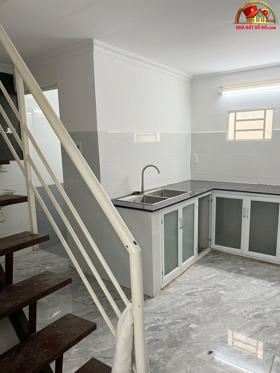 Nhà đất sổ đỏ Tân Thới Nhất TP.HCM bán nhà trọ Đông Hưng Thuận 8,1 tỷ