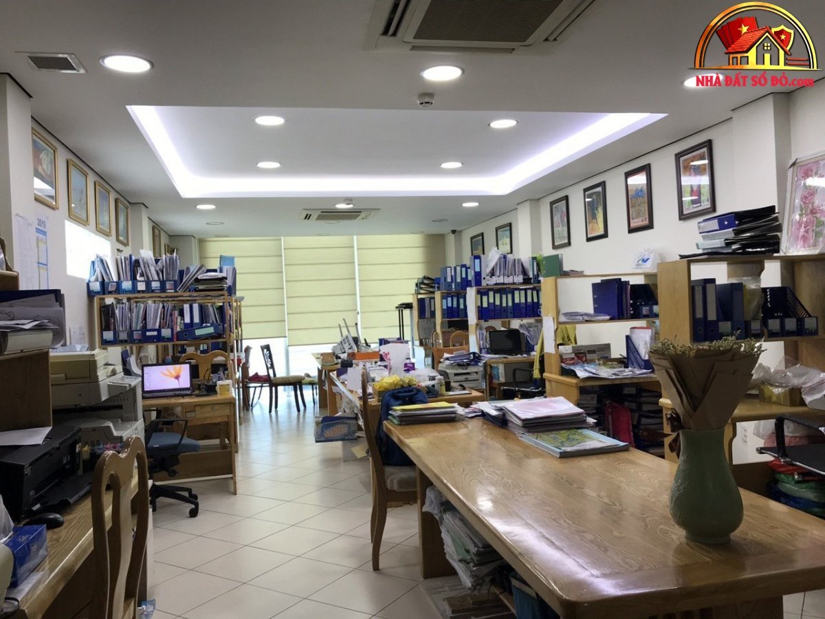 Nhà hẻm xe hơi 4.5m đường Calmette, P. Nguyễn Thái Bình, Quận 1 – 78m2 chỉ 28.5 tỷ