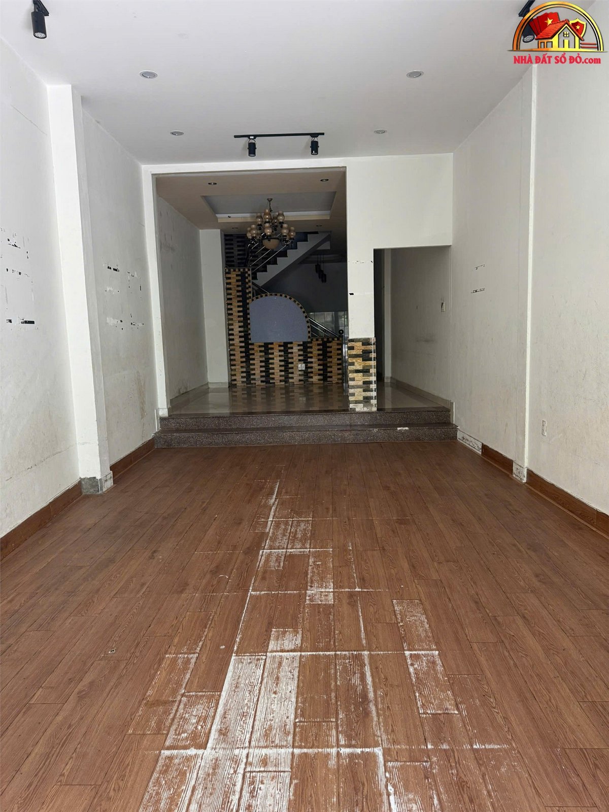Nhà mặt tiền đường Thanh Thủy, 75m2, giá 9.5 tỷ – cơ hội đầu tư tuyệt vời!