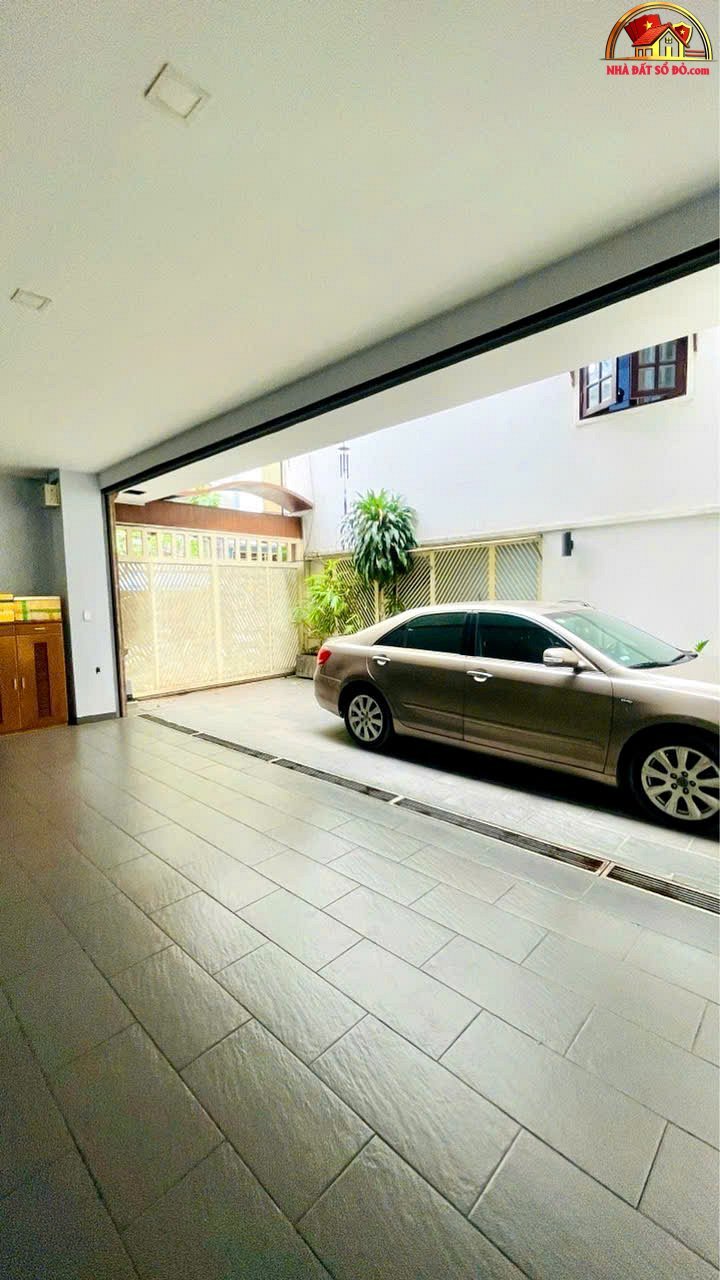 Biệt thự 4 tầng mặt tiền hxh Trần Hưng Đạo, Quận 5 – 58 tỷ – Đầu tư sinh lời cao