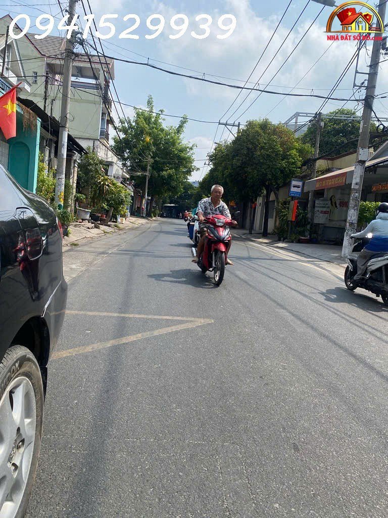 Nhà đất sổ đỏ TP.HCM – Nhà mặt phố 4 phòng ngủ giá 10,3 tỷ tại Tam Phú