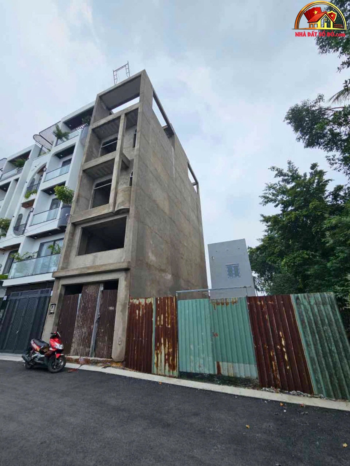 Bán đất sổ đỏ Thạnh Xuân 98m2, hẻm ô tô thông, 3.85 tỷ