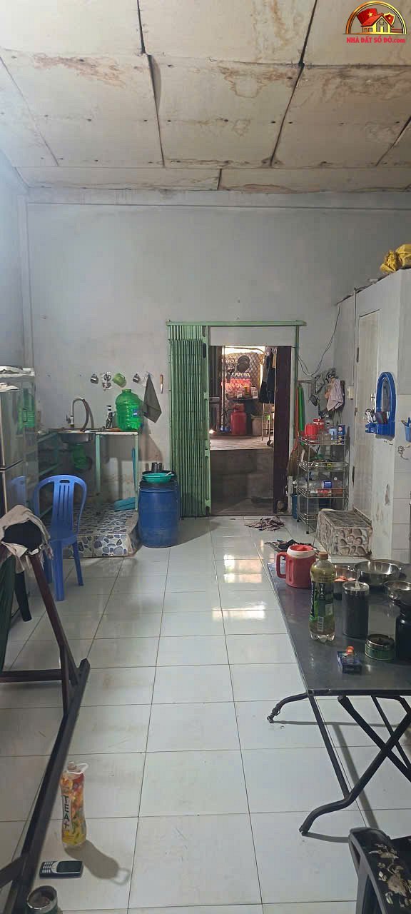 Nhà đất sổ đỏ TP.HCM 2 mặt tiền gần chợ giá 2,9 tỷ