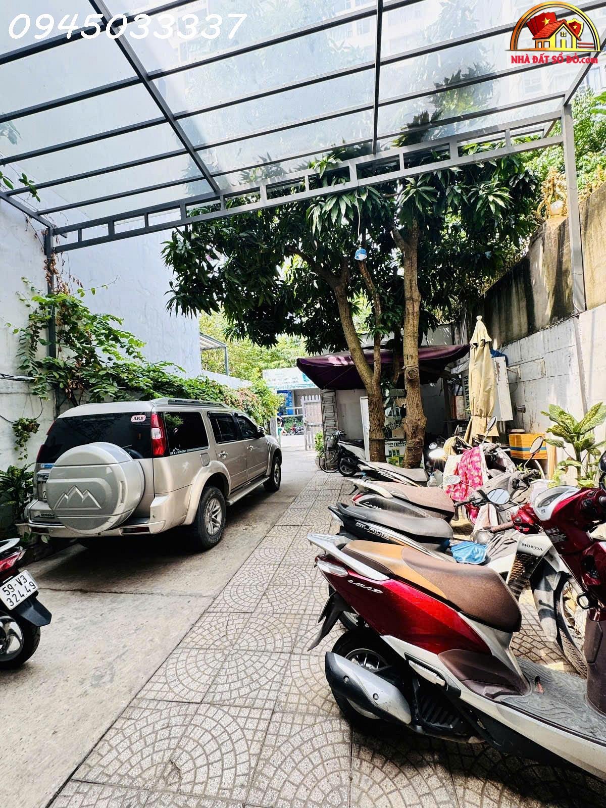 Bán nhà đất sổ đỏ đường Lê Thị Chợ, Quận 7, diện tích 213m2, giá 42 tỷ