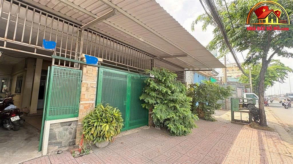 Nhà mặt tiền rộng 9,4m, 192m² chỉ 11,5 tỷ – Bán nhà đất tại Quận 12