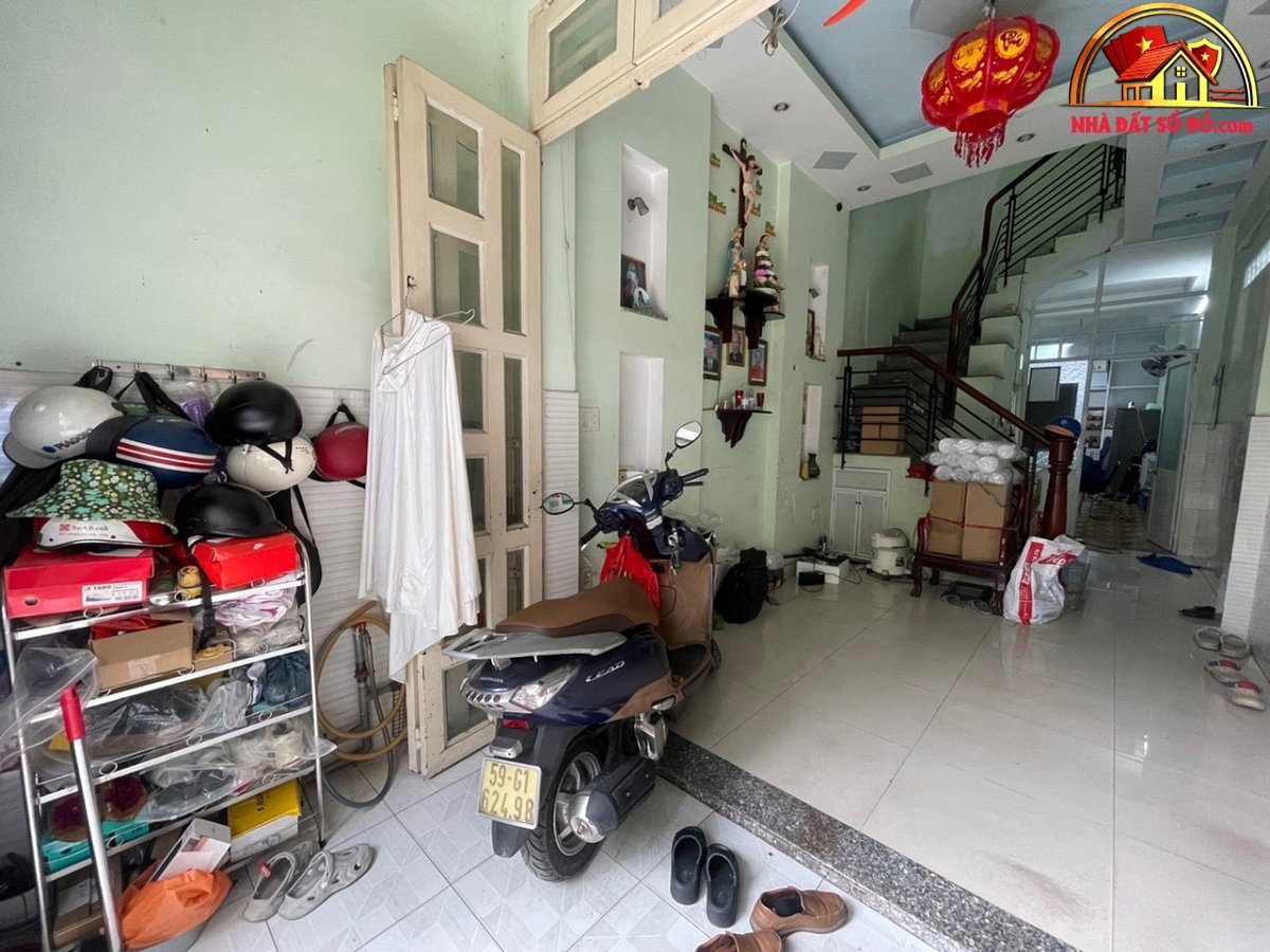 Nhà 3 tầng mới hẻm ô tô né cạnh chợ Xóm Mới – 67m2 – 5.9 tỷ
