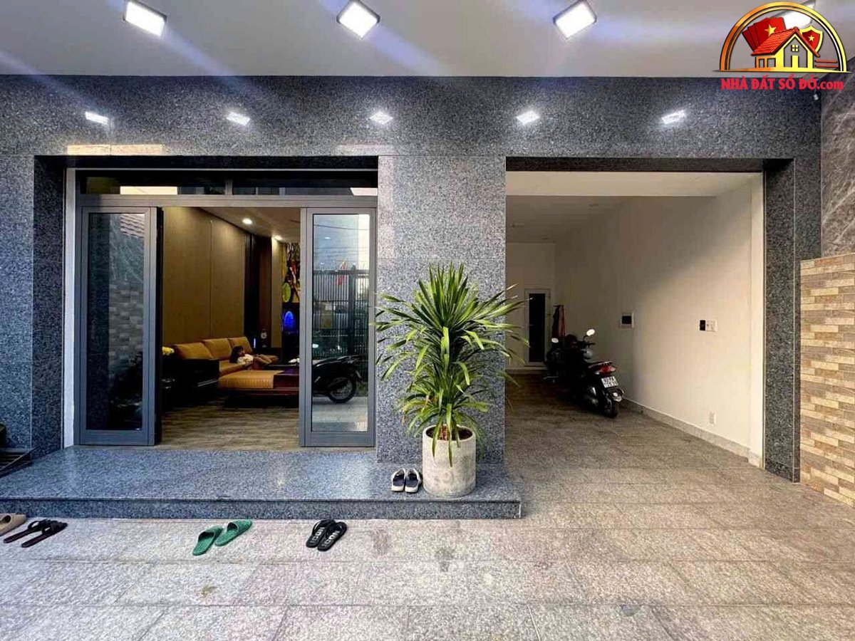 Biệt thự sang trọng, nội thất cao cấp, hxh Vườn Là… – Bán biệt thự Quận 12 – TP Hồ Chí Minh giá 10 – 15 tỷ