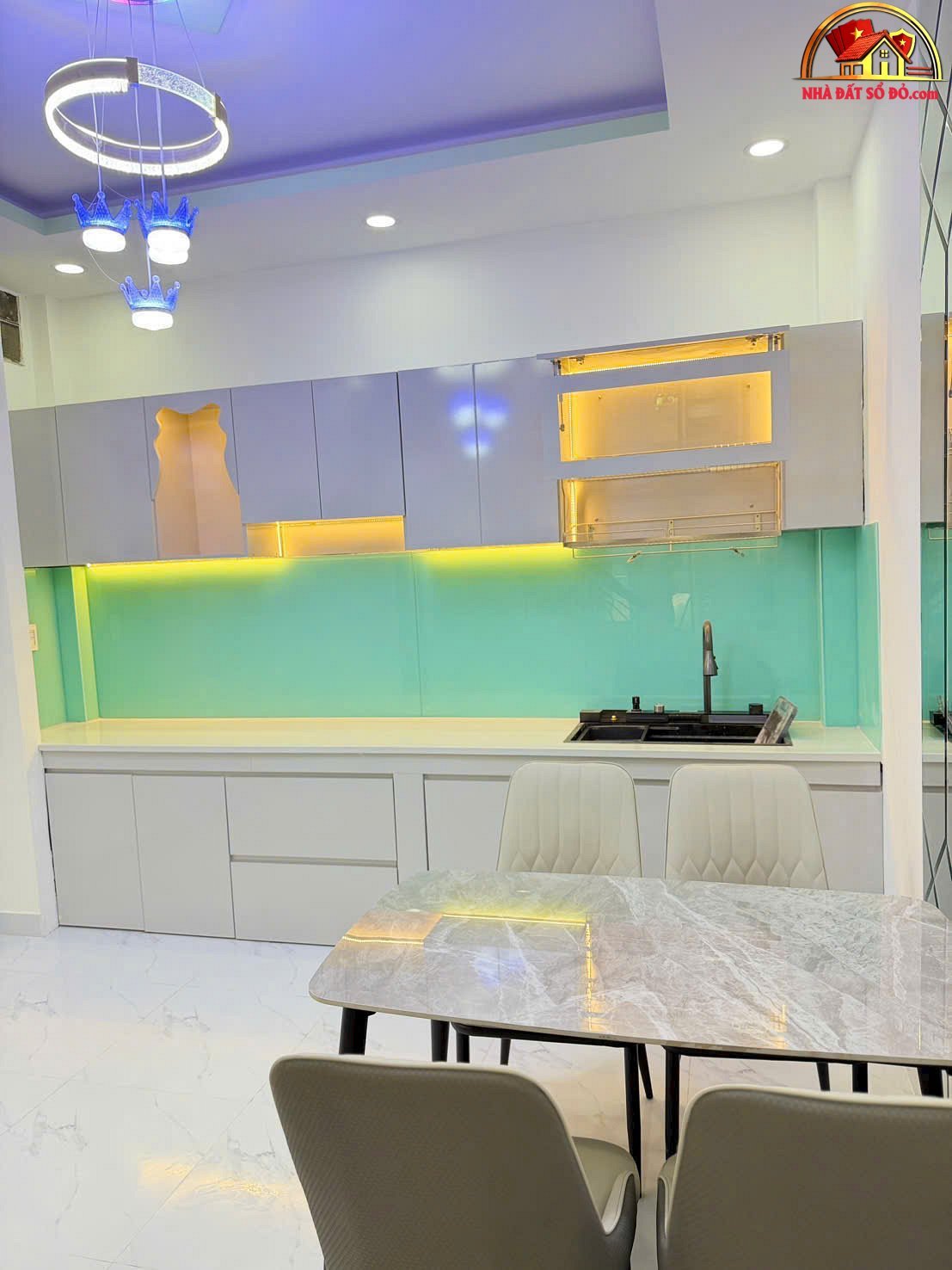 Nhà mới 2 lầu, 4 phòng ngủ, hẻm xe hơi – 6.3… – Bán nhà mặt phố Quận 1 – TP Hồ Chí Minh giá 5 – 7 tỷ