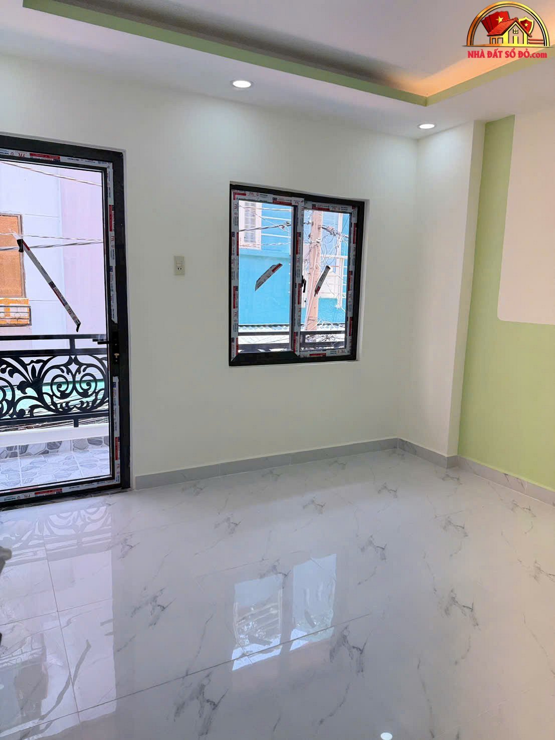 Nhà mới 2 lầu, 4 phòng ngủ, hẻm xe hơi – 6.3… – Bán nhà mặt phố Quận 1 – TP Hồ Chí Minh giá 5 – 7 tỷ
