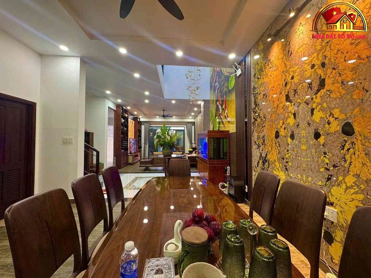 Biệt thự sang trọng, nội thất cao cấp, hxh Vườn Là… – Bán biệt thự Quận 12 – TP Hồ Chí Minh giá 10 – 15 tỷ