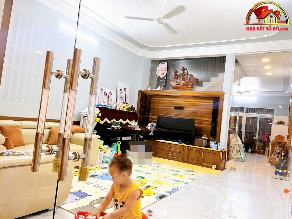 Nhà 3 tầng kiên cố, nội thất cao cấp, giá 6 tỷ … – Bán nhà trong ngõ, hẻm Quận Cẩm Lệ – Đà Nẵng giá 5 – 7 tỷ