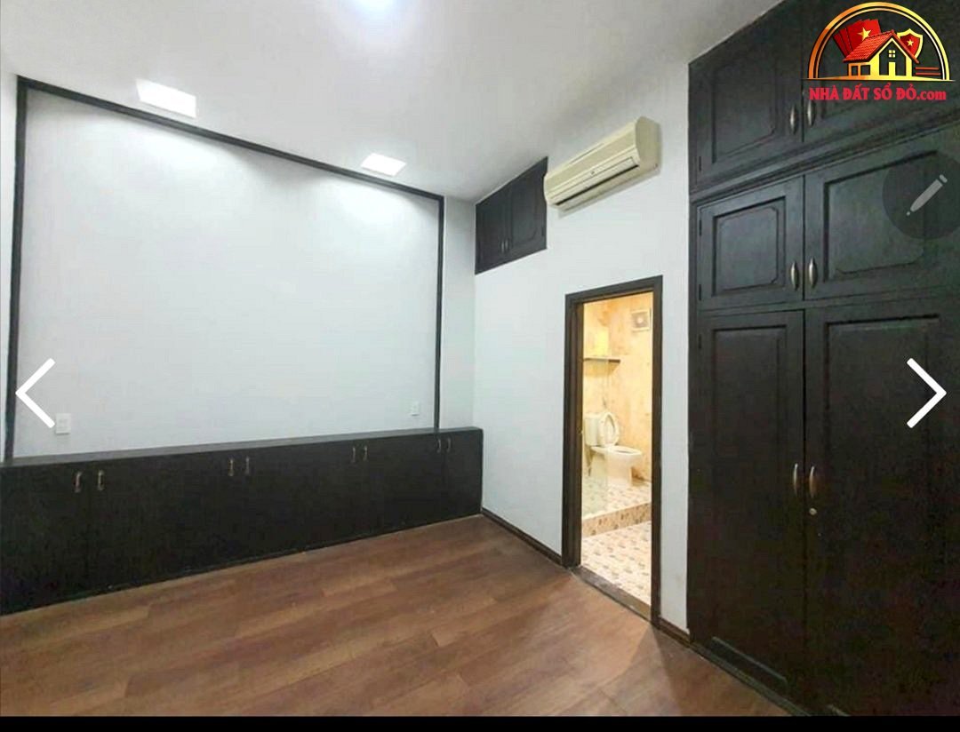 Bán gấp nhà hẻm rộng 8m thông Nguyễn Huệ, Quận 1 – 70m2 – 43 tỷ