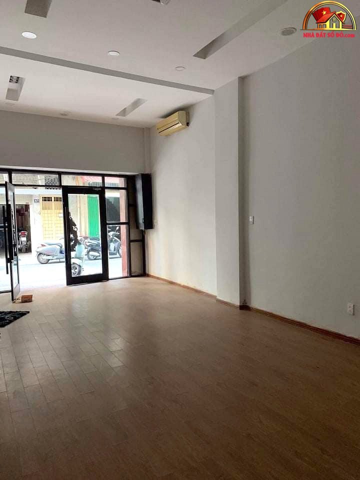 Bán gấp nhà hẻm rộng 8m thông Nguyễn Huệ, Quận 1 – 70m2 – 43 tỷ