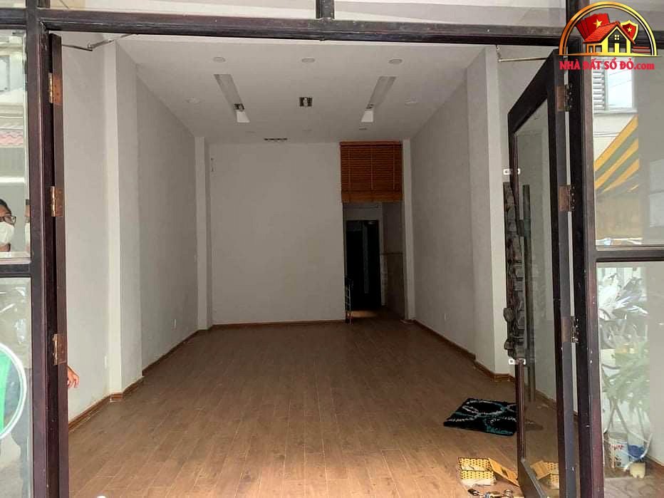 Bán gấp nhà hẻm rộng 8m thông Nguyễn Huệ, Quận 1 – 70m2 – 43 tỷ