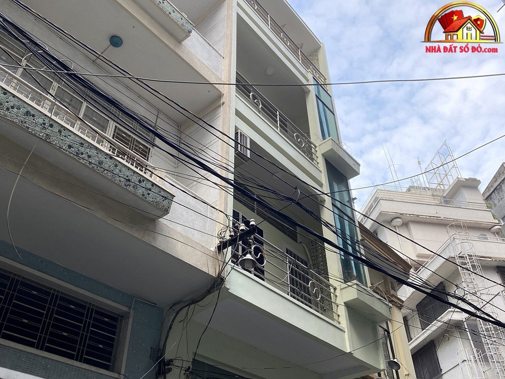 Bán gấp nhà hẻm rộng 8m thông Nguyễn Huệ, Quận 1 – 70m2 – 43 tỷ