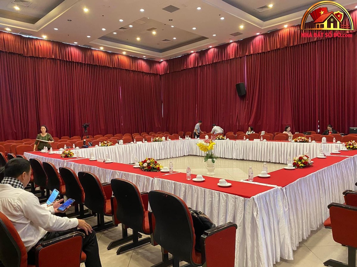Cho thuê phòng hội trường hiện đại, giá tốt tại Quận 3 – NHÀ ĐẤT BẤT ĐỘNG SẢN SỔ ĐỎ