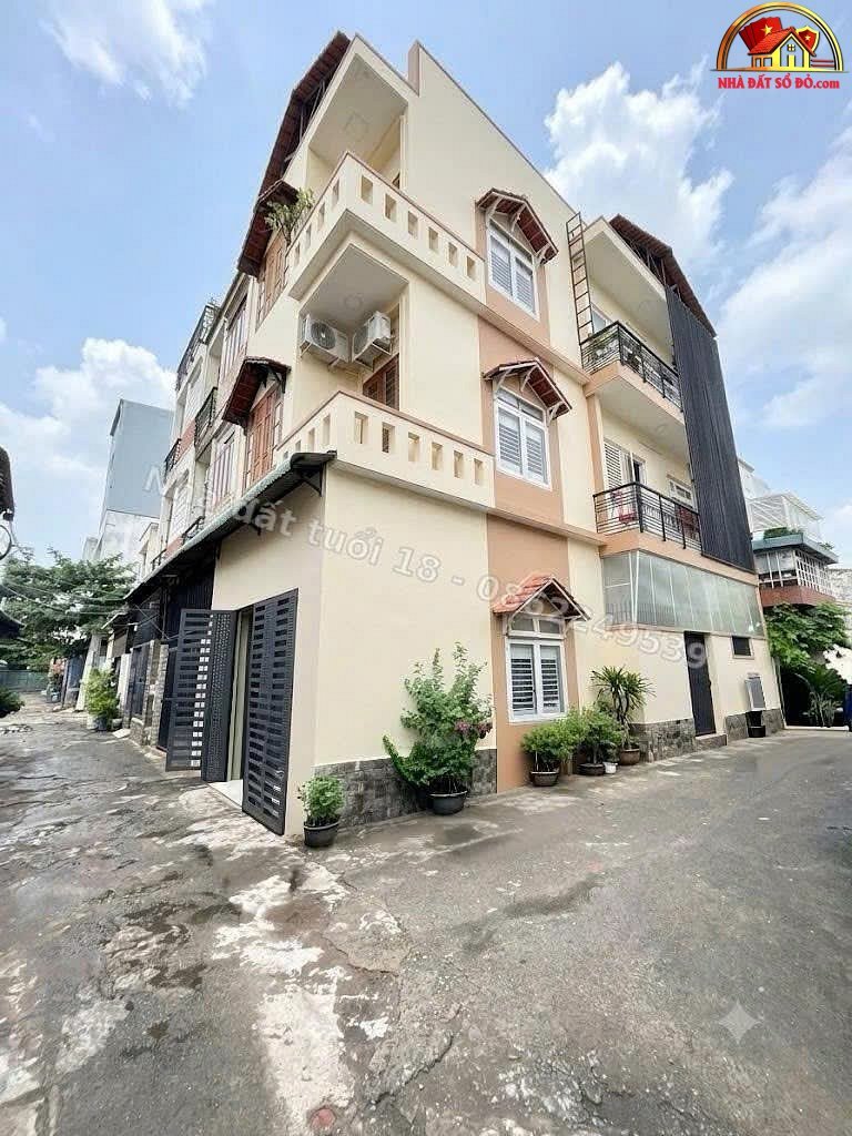 Nhà đất sổ đỏ TP.HCM: Nhà 3 tầng căn góc Trường Thọ 5 phòng ngủ giá 5,99 tỷ