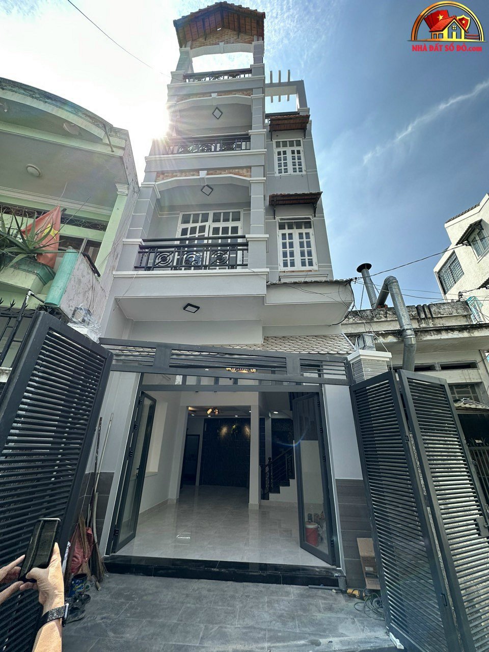 Nhà đẹp 5PN, 5WC, sân thượng, gần chợ chỉ 7.9 tỷ – Bán nhà đất Bình Thạnh
