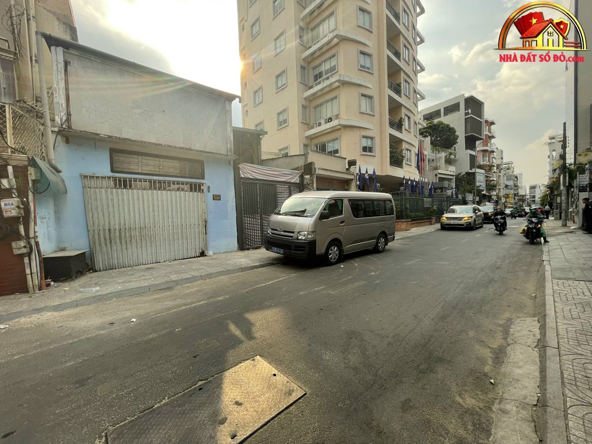 Nhà mặt phố 140m2 giá 58,5 tỷ – Đầu tư sinh lời tại Quận 1 – NHÀ ĐẤT BẤT ĐỘNG SẢN SỔ ĐỎ