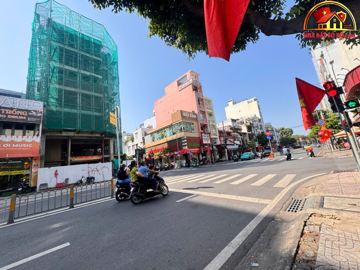 Bán nhà mặt tiền 2 tầng 127m2, ngang lớn 8.5m, giá thương lượng – Đường Khánh Hội, Quận 4 – NHÀ ĐẤT BẤT ĐỘNG SẢN SỔ ĐỎ