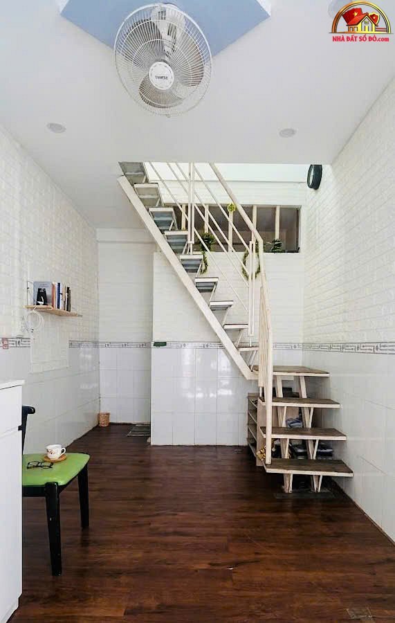Nhà đẹp 3 tầng Trường Sơn, giá 2.7 tỷ – Đầu … – Bán nhà trong ngõ, hẻm Quận 10 – TP Hồ Chí Minh giá Dưới 3 tỷ