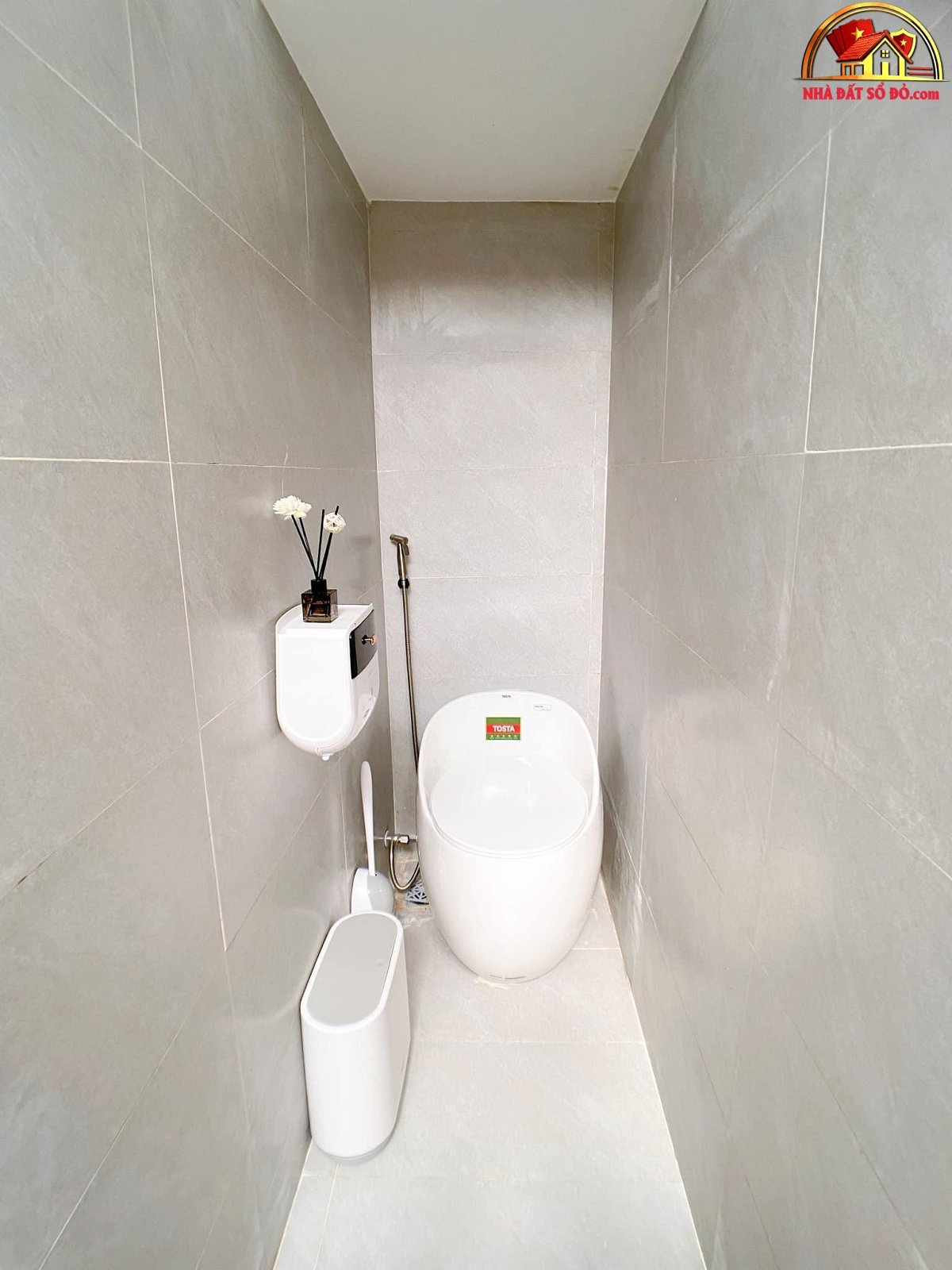 Ngôi nhà phố luôn trong lành nhờ được bọc bởi khu vườn nhỏ - Ảnh 13. Ngôi nhà phố luôn trong lành nhờ được bọc bởi khu vườn nhỏ - Ảnh 13.
