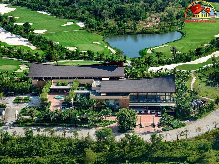 Phú Quốc: Xu Hướng Du Lịch Golf Đổi Mới Trải Nghiệm 2026 - Review Nhà Phố - Mua bán nhà phố thổ cư - Reviewnhapho.com Phú Quốc: Xu Hướng Du Lịch Golf Đổi Mới Trải Nghiệm 2026 - Review Nhà Phố - Mua bán nhà phố - Reviewnhapho.com