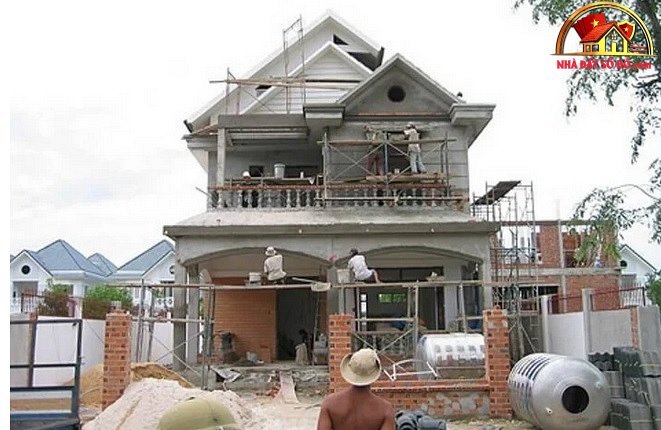Xây nhà vào thời điểm nào trong năm là tốt nhất?- Ảnh 1. Xây nhà vào thời điểm nào trong năm là tốt nhất?- Ảnh 1.